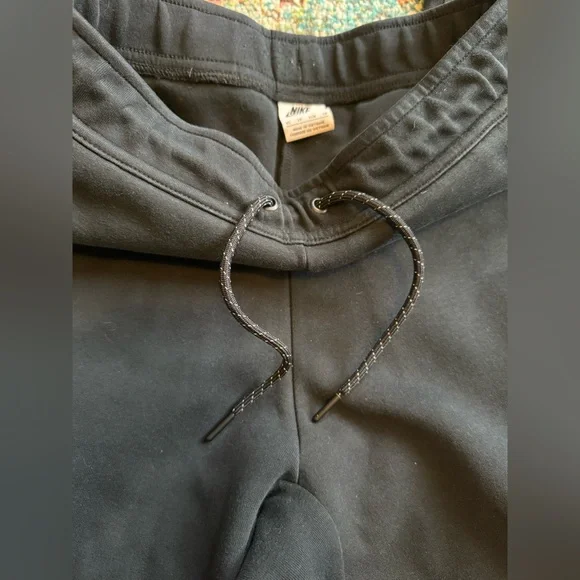 Nike Tech Fleece Pants - Picture 5 of 6
